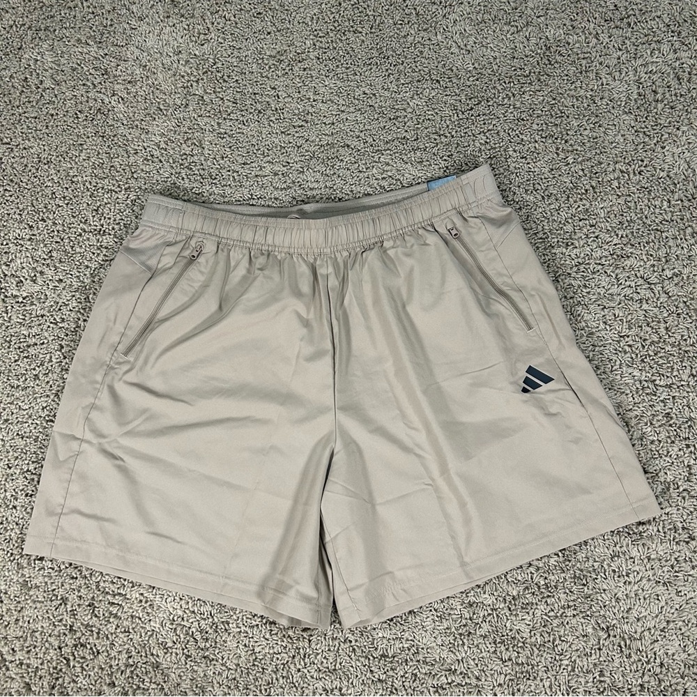 $35NWT Adidas Mens 2XL 7" Brown Train Essentials Woven Training Shorts Aeroready